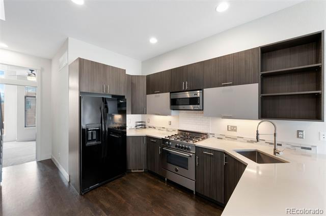 Building Photo - 1032 W 37th Ave