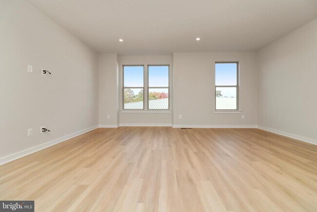 Building Photo - 2176 Glacier Rd