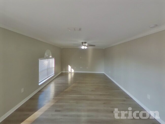 Building Photo - 10323 Frog Pond Dr