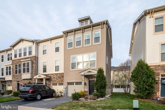 Building Photo - 214 Tanner Ln