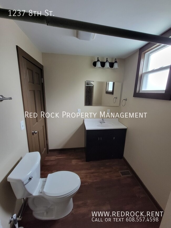 Building Photo - 1237 8th St
