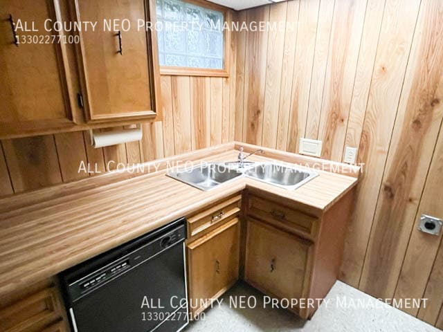 Building Photo - 7068 Clingan Rd
