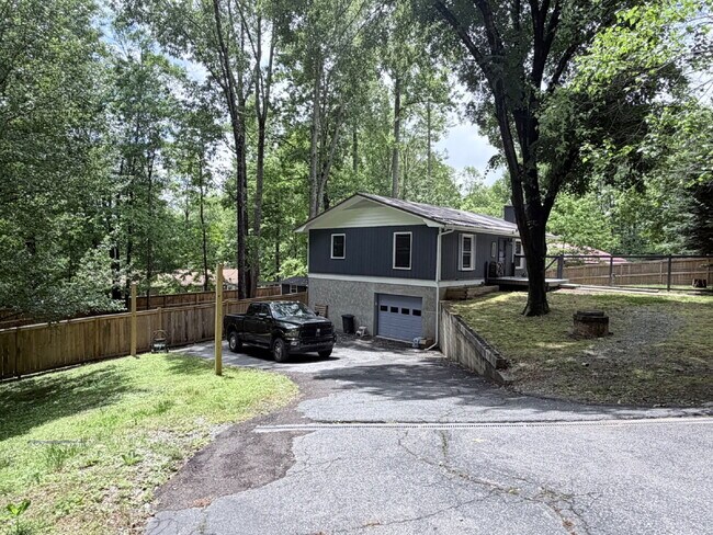 Building Photo - Wooded Retreat with Community Lake Access – Hendersonville, NC