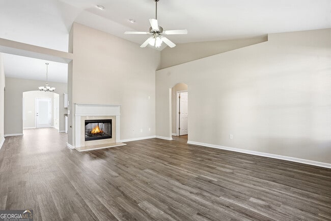 Building Photo - 405 Chadwick Cmns