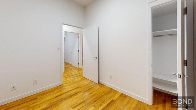 Building Photo - 312 E 91st St