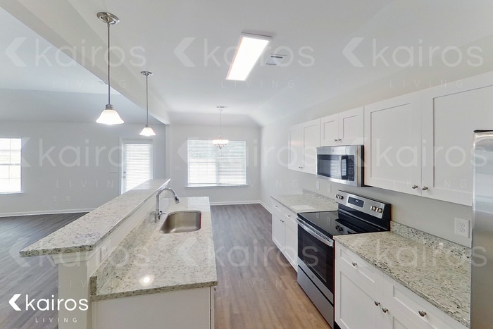 Building Photo - 421 McGriff St