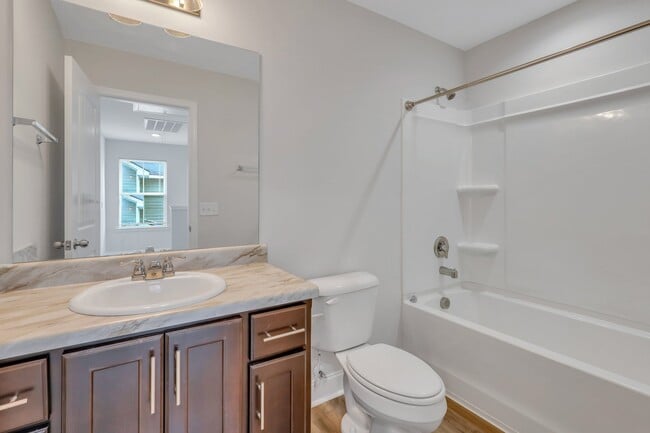 Building Photo - 120 Ironwood Dr