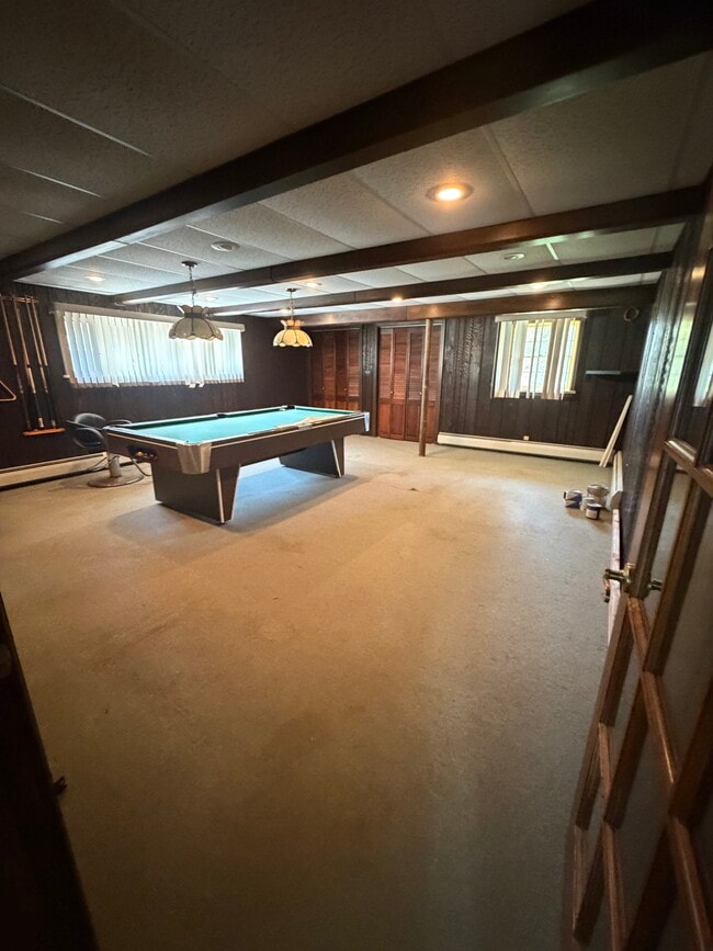 Building Photo - 818 Griffin Pond Rd