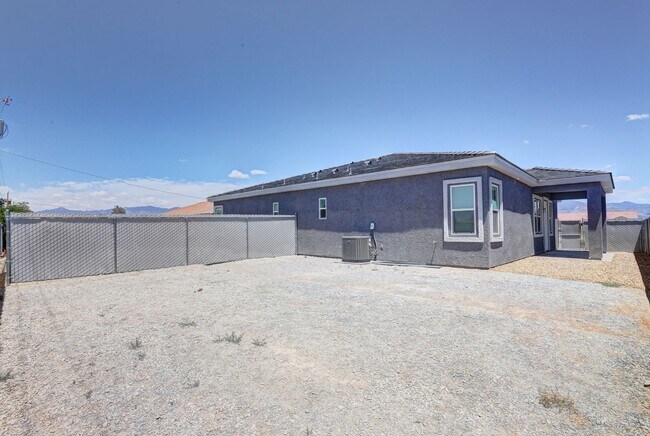 Building Photo - CALVADA VALLEY U3 - Galaxy Street