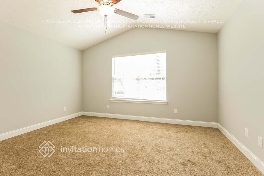 Building Photo - 273 Green Hills Dr