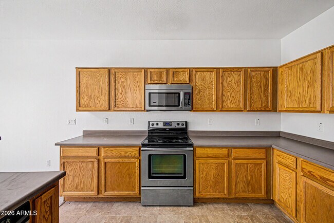 Building Photo - 1432 N 80th Dr