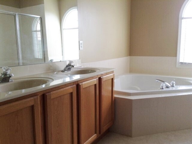 Building Photo - 7970 Trinity Shore Cir