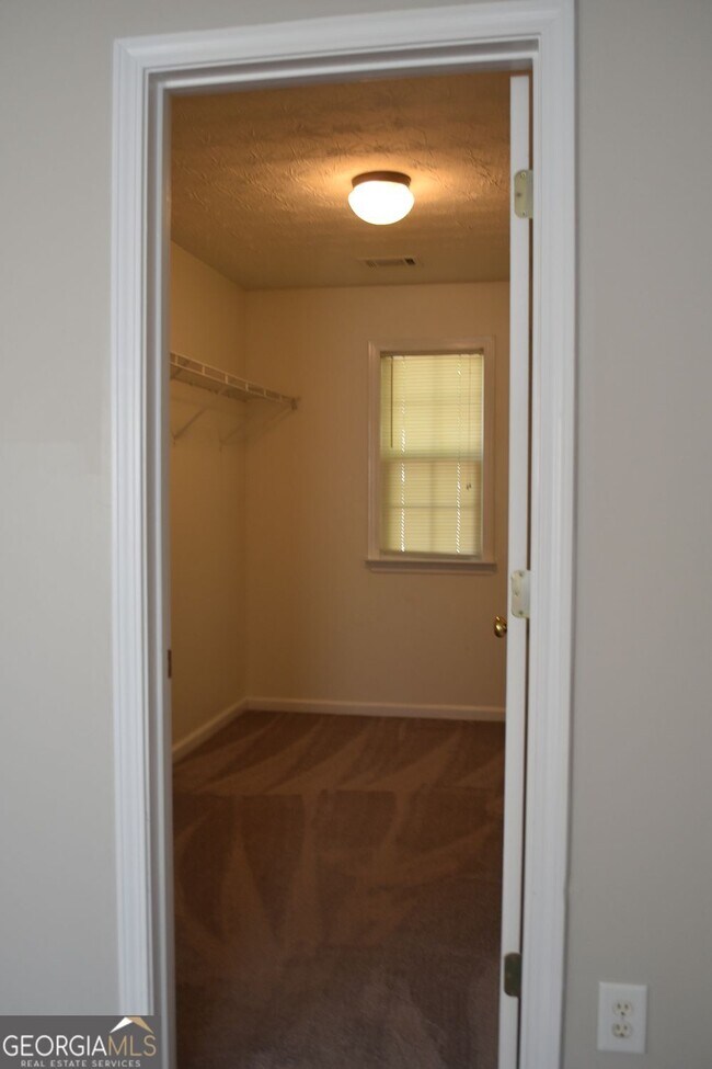 Building Photo - 1854 Pierce Way