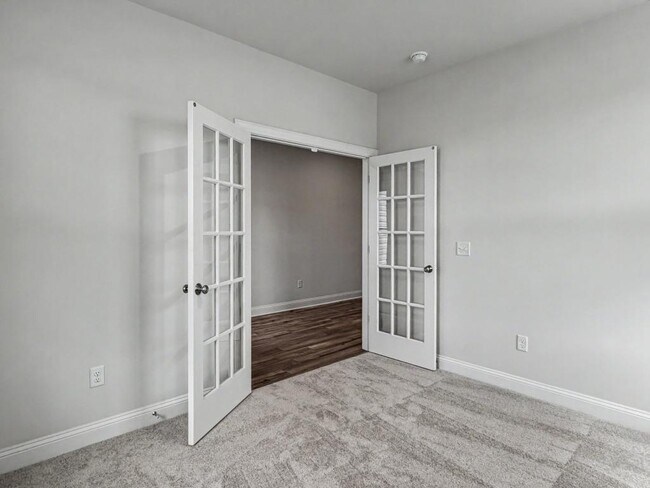 Building Photo - 7461 Linda Vis Ln