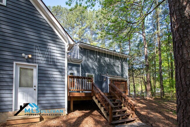Building Photo - 5623 Lake Elton Rd