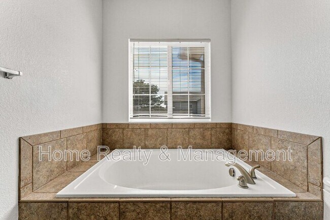 Building Photo - 6375 Quitman Ct