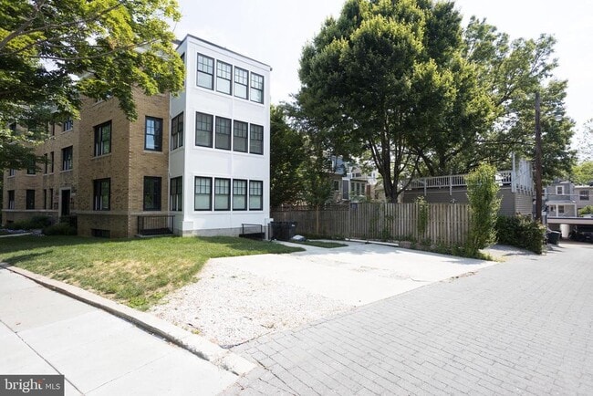 Building Photo - 2869 28th St NW
