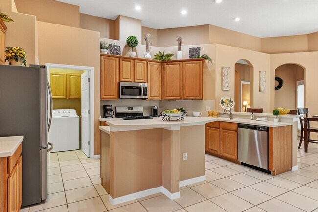 Building Photo - 8338 Sailing Loop