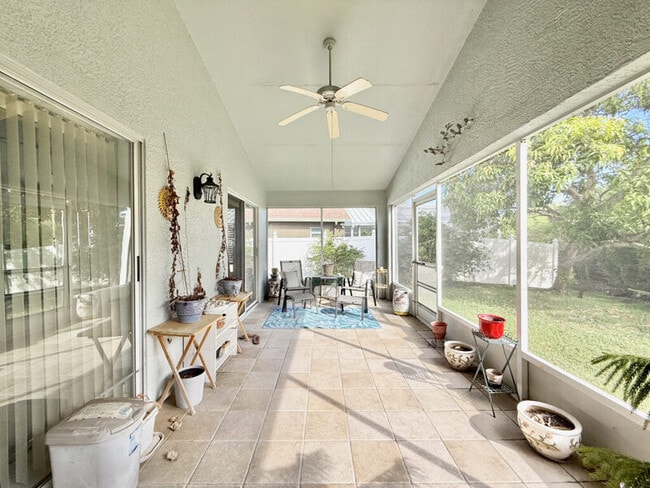 Building Photo - 854 Addison Dr NE
