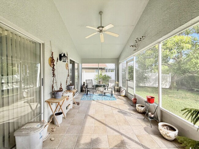 Building Photo - 854 Addison Dr NE
