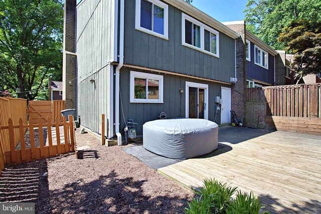 Building Photo - 1450 Greenmont Ct