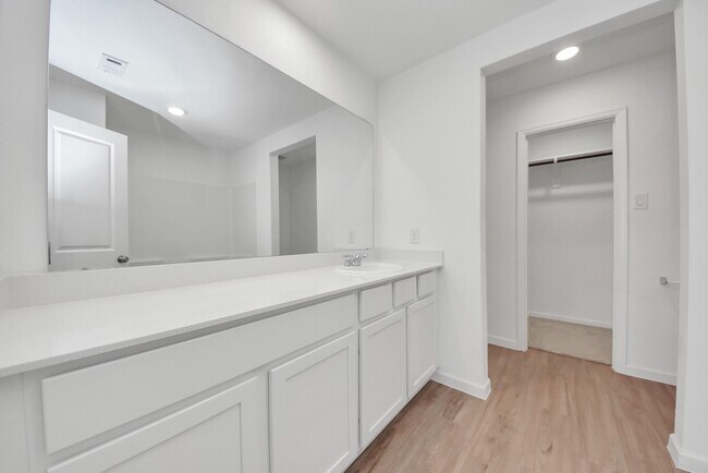 Building Photo - 19523 Manduca Dr