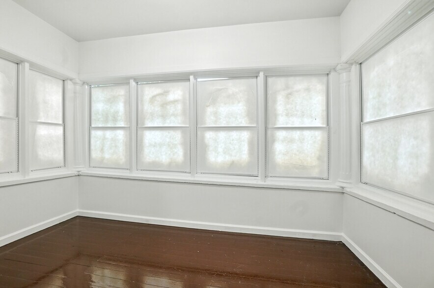 Building Photo - 97 Hopkins Pl