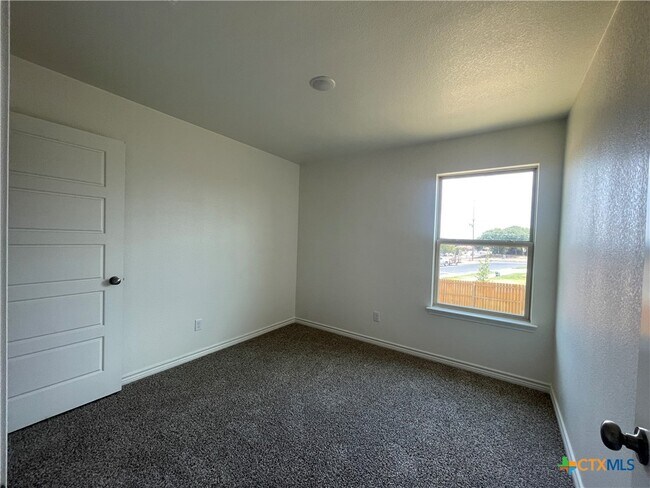 Building Photo - 302 Agua Chiquita Ct