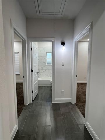 Building Photo - 615 Luxton St