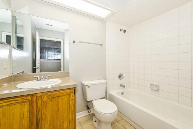 Building Photo - 1371 High Plains Dr W