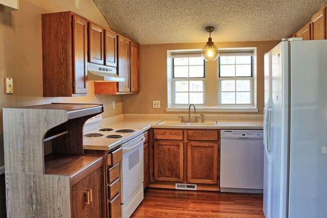 Building Photo - 17497 E Rice Cir