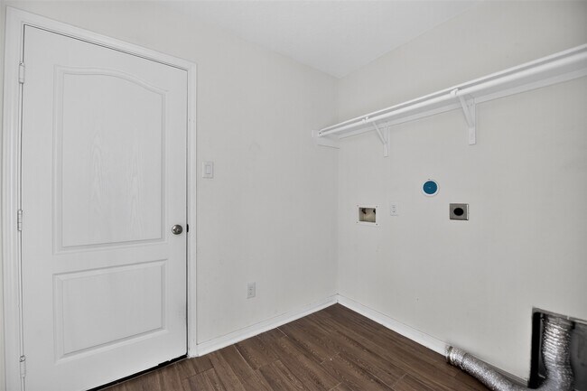 Building Photo - 6014 Wakanda Ln