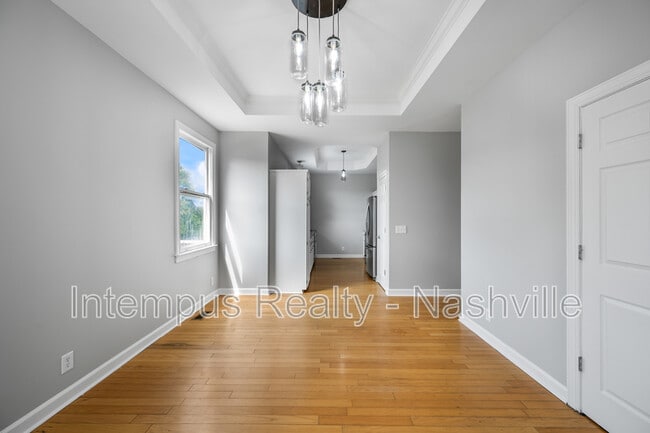 Building Photo - 1519 10th Ave N