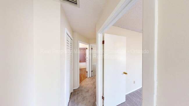 Building Photo - 10025 Creekwater Blvd