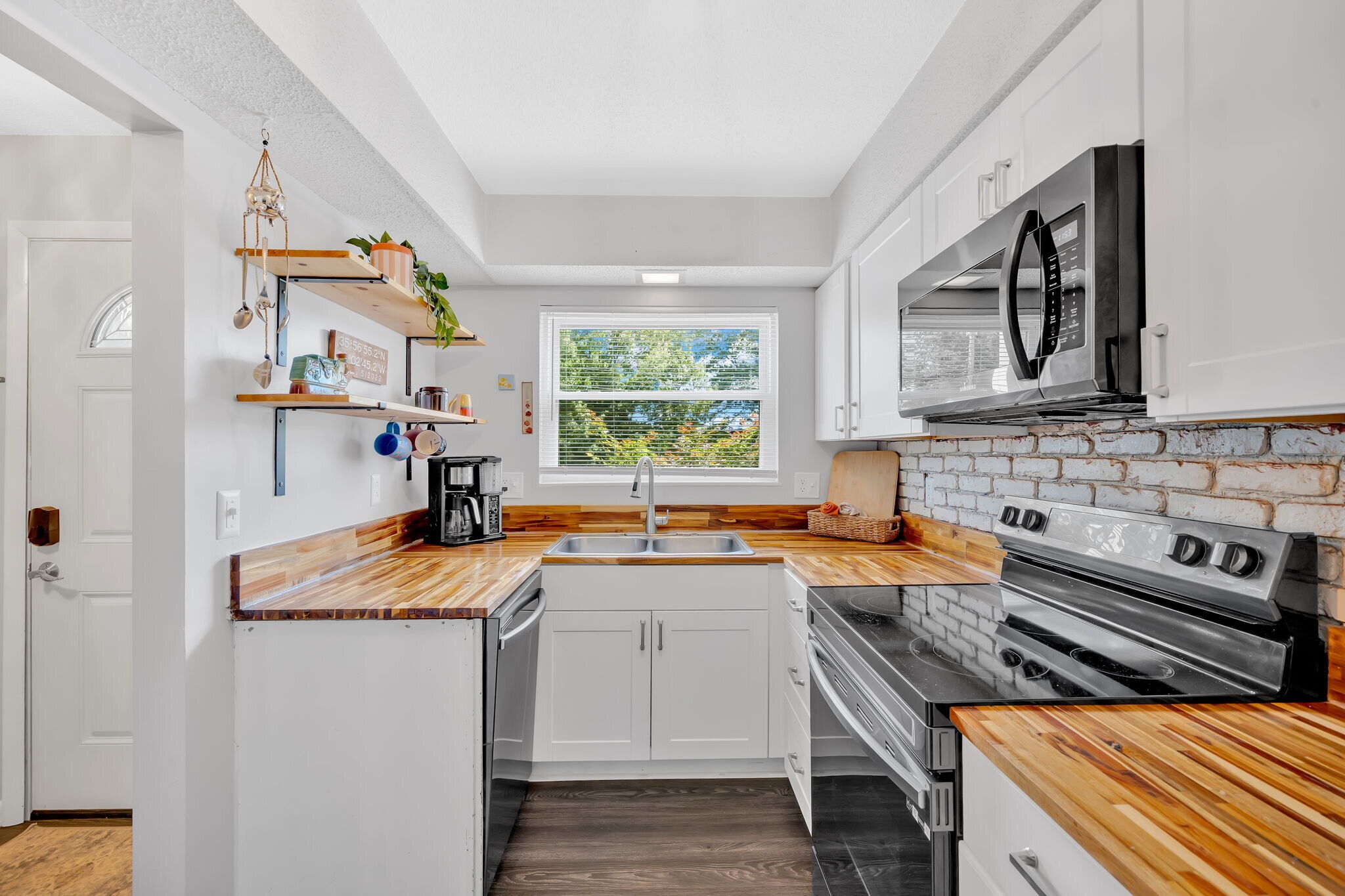 Building Photo - 7540 Chatham Cir