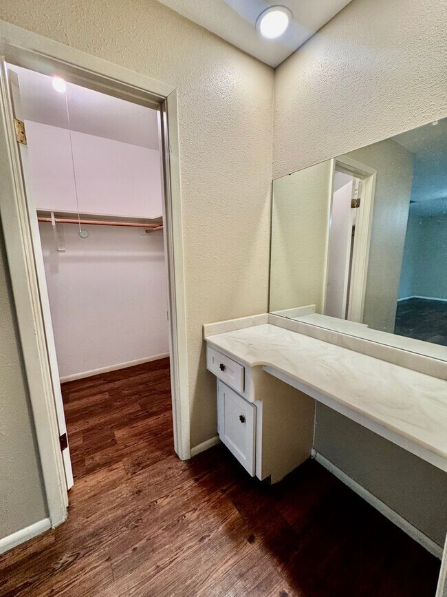Building Photo - 5122 Moultrie Dr