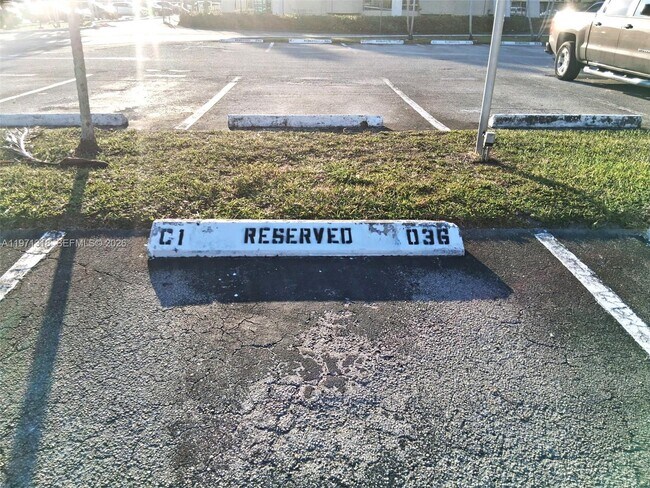 Building Photo - 1770 NE 191st St