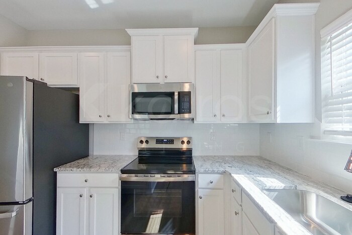 Building Photo - 7064 Foggy River Dr