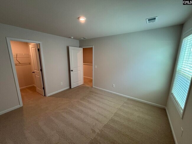 Building Photo - 102 Georgia Pine Dr