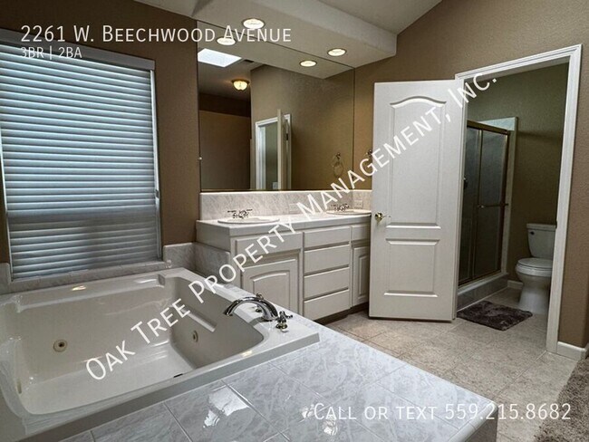 Building Photo - 2261 W Beechwood Ave