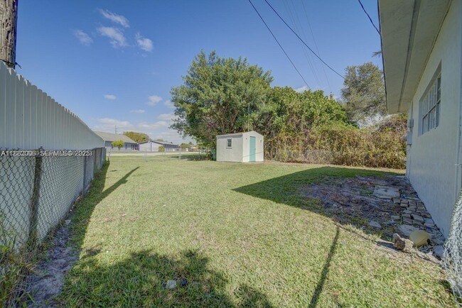 Building Photo - 1471 NW 93rd St