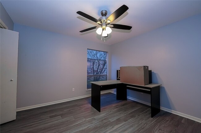 Building Photo - 2306 Wallingford Dr