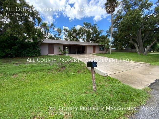 Primary Photo - 5825 Nutmeg Ave