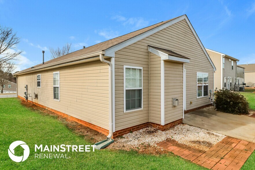 Building Photo - 3624 Crowders View Dr