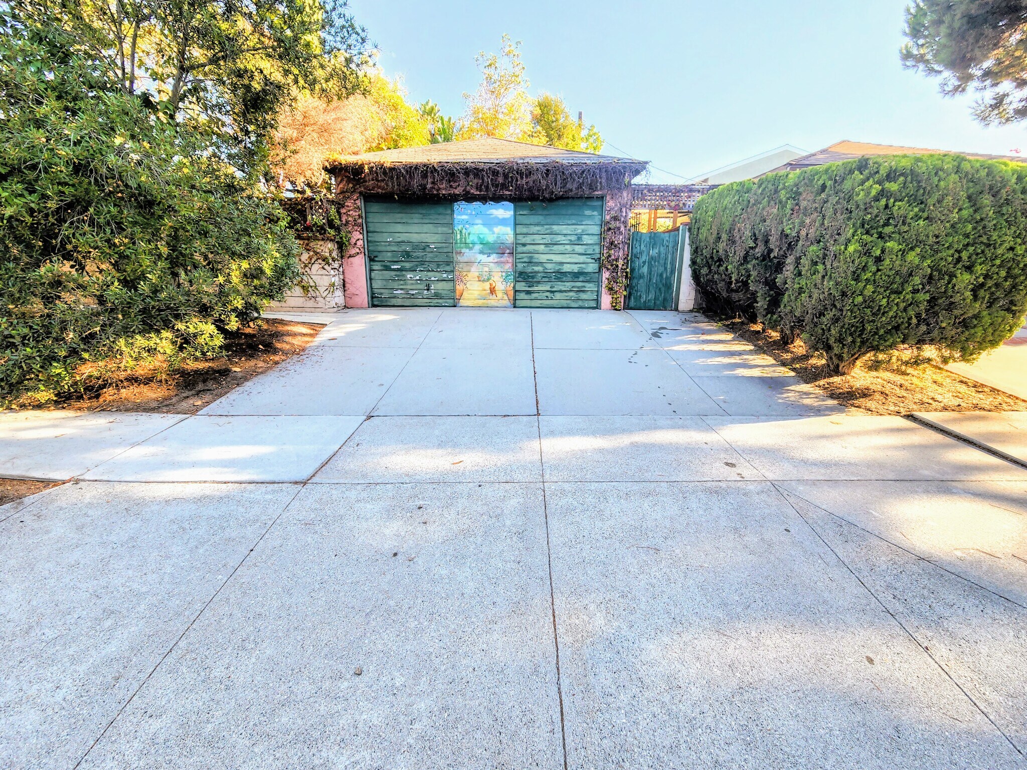 Building Photo - 12914 Rose Ave