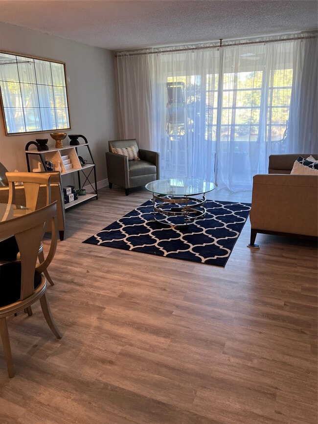 Building Photo - 9070 Lime Bay Blvd