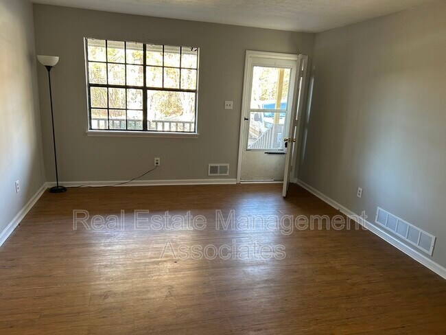 Building Photo - 1216 High Falls Rd