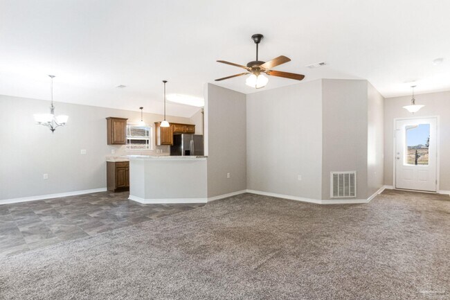 Building Photo - 5441 Pescara Dr