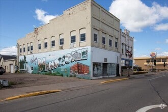 Building Photo - Downtown Studio Apartment – Walkable & Aff...