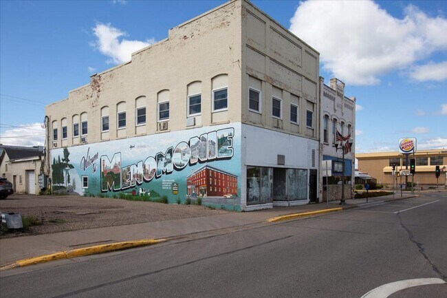 Primary Photo - Affordable 1 Bedroom Apartment – Prime Mai...